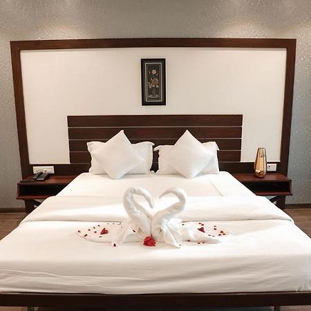 The Windmill Resorts Malvan Luaran gambar