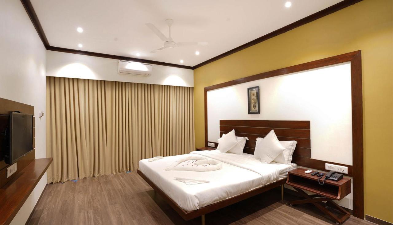 The Windmill Resorts Malvan Luaran gambar